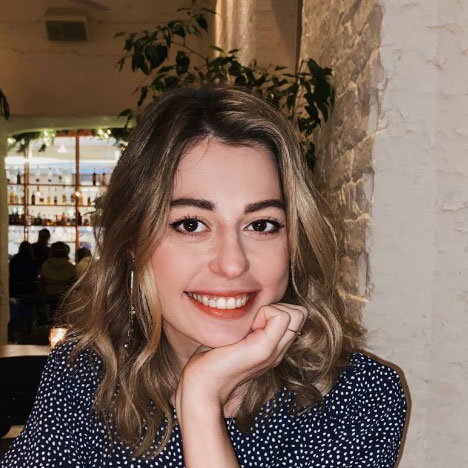 Жалаңаш Полина Полякова