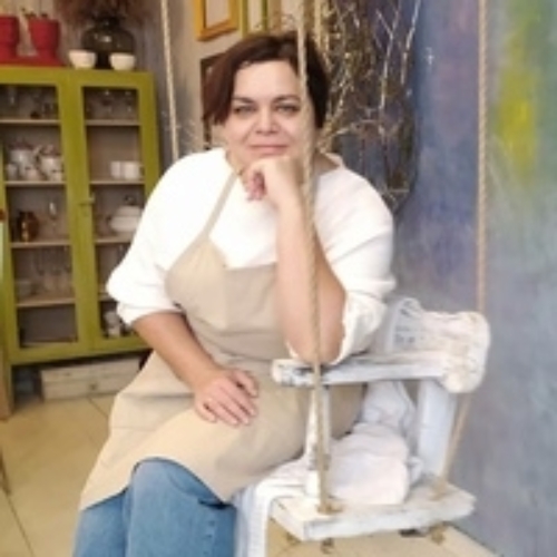 Лира Харисова