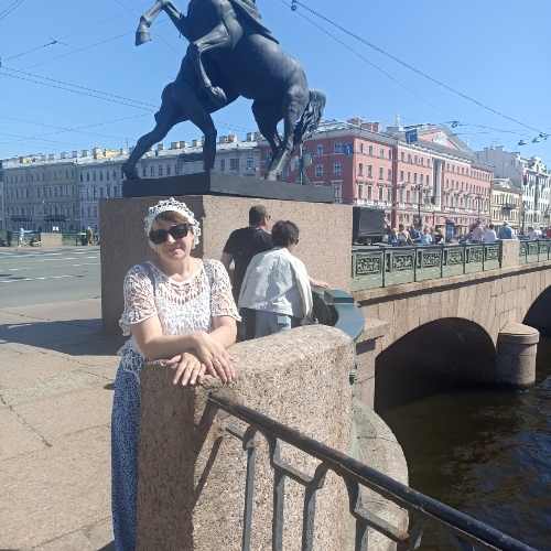 Онира
