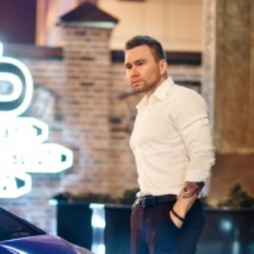 Михаил Аксенов