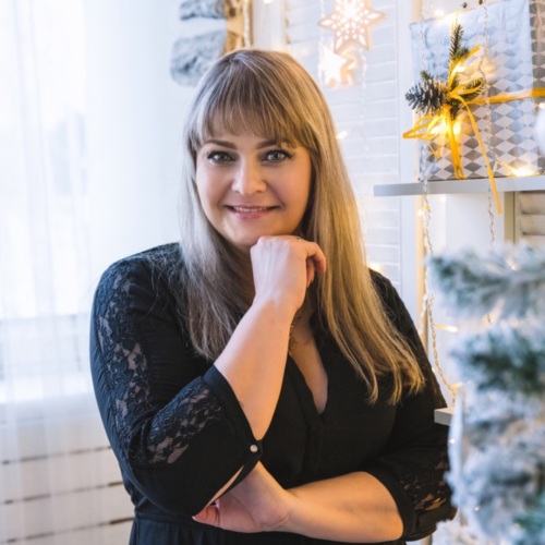 Анна Иванова