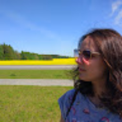 Анна Извекова