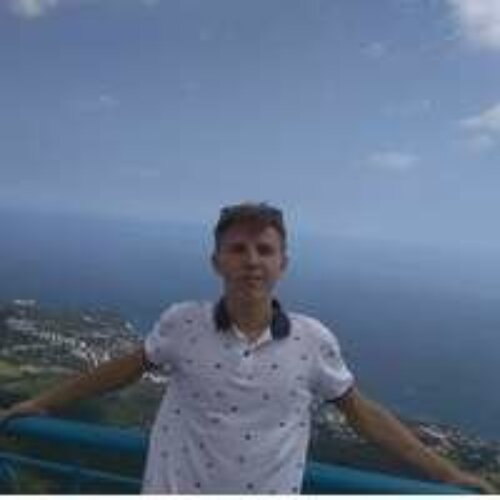 Арсений Лозовой