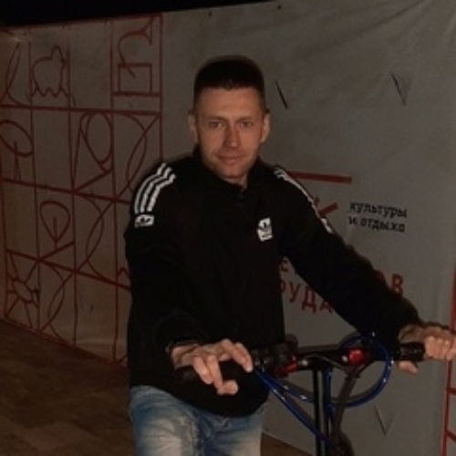 Николай Животов