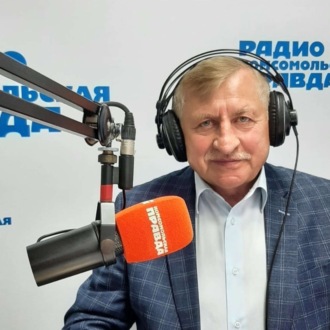 Обложка книги «О подготовке кадров для работы в отрасли жилищно-коммунального хозяйства в Красноярском крае»