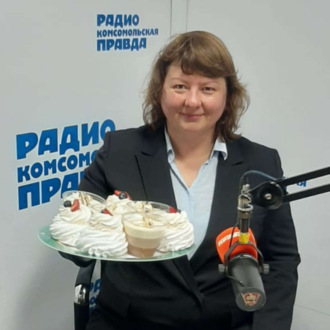 Обложка книги «Планерка с покупателями: как прошла традиционная осенняя ярмарка урожая в «Красном Яре» и дискаунтере «Батон»»