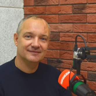 Обложка книги ««Помогают сильные»: зачем депутат ЗСО идет в Госдуму»