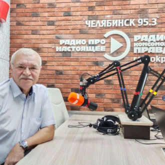 Обложка книги «Время Че. Александр Кочерещенко: "Тепло во все дома челябинцев придет уже сегодня"»