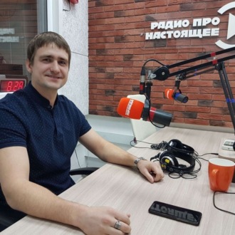 Обложка книги «Тимур Казновский, стоматологическая клиника "Скиф": "Исправить прикус можно в любом возрасте. Все дело только в трудоемкости процесса"»
