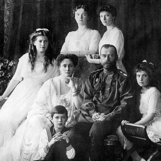 Обложка книги «Годовщина расстрела Николая Второго. Почему все предали царя»