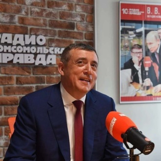 Обложка книги «Валерий Лимаренко: Хочу, чтобы люди получали нужные специальности и оставались на Сахалине»