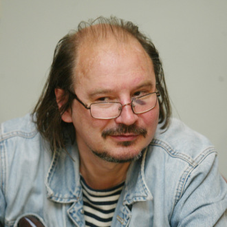 Обложка книги «Алексей Балабанов — главный рокер нашего кино: вспоминаем саундтреки к «Брату-2», «Жмуркам» и «Мне не больно»»