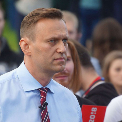 Политолог Алексей Чадаев: Навальный успешен, потому что копирует путинскую систему