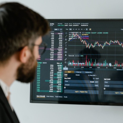 Летняя ребалансировка портфеля. Какими акциями закупаться? || Финам Митап