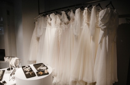 Внешний вид хозяйки свадебного салона Айи Нагле