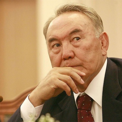 Автор книги о Назарбаеве Александр Лапин: Уход Назарбаева не был таким мирным, как нам кажется