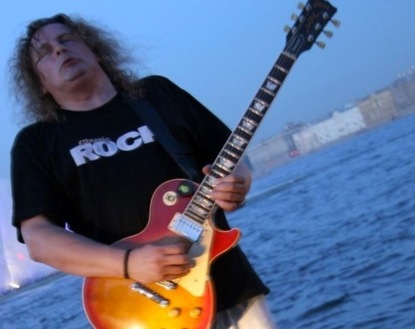 От детских музыкальных инструментов к именным гитарам. (054)