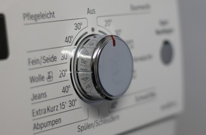 Азбука химчистки: когда и какие вещи чистить, а с чем не справятся даже специалисты?