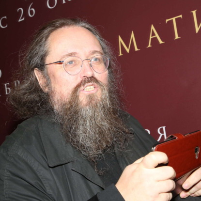 «Нельзя никому навязываться в отцы»: Андрей Кураев - о роли церкви в жизни русского человека