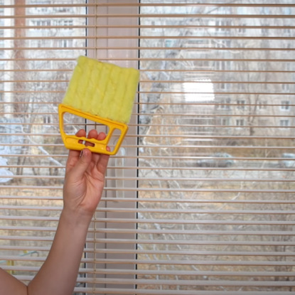 Да кто сказал, что чистить жалюзи – это мука Три способа привести их в порядок, чтобы чувствовать себя почти супергероем)
