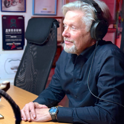 Певец Александр Платонов, исполнитель популярных песен, «Золотой голос» России в гостях у МОТОРАДИО.