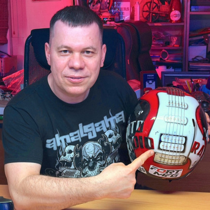 Влад Ивойлов (рок-группа AMALGAMA) в гостях у МОТОРАДИО.