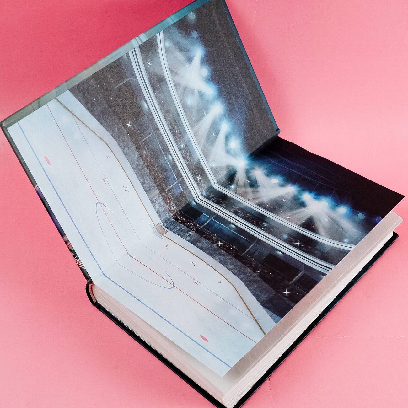 Изображение бумажной книги