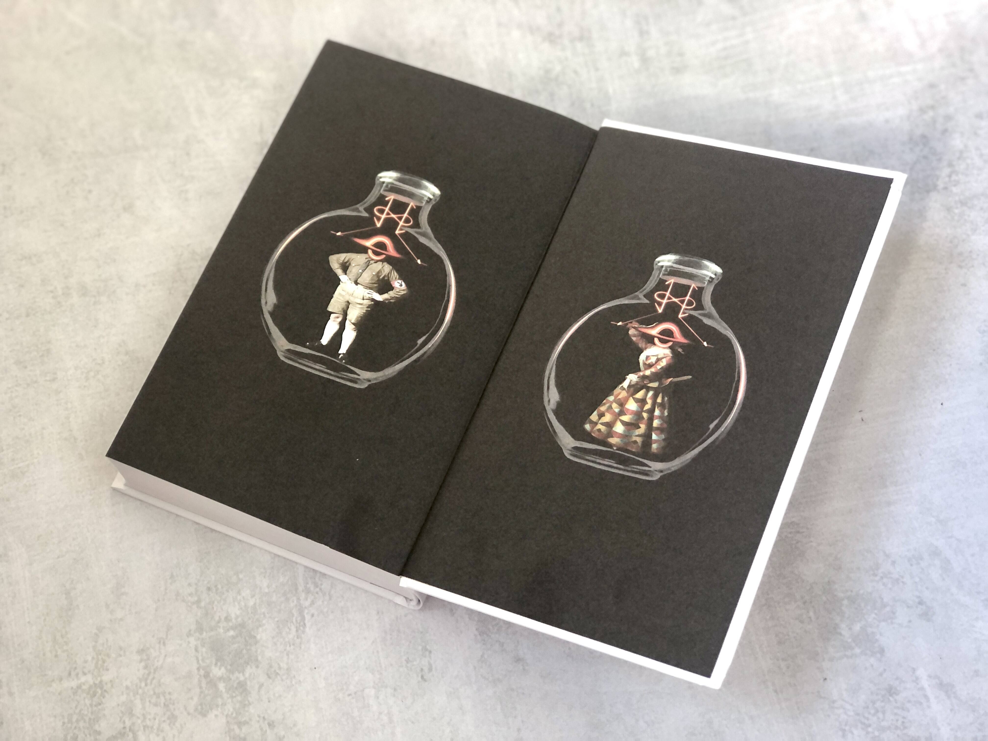 Изображение бумажной книги