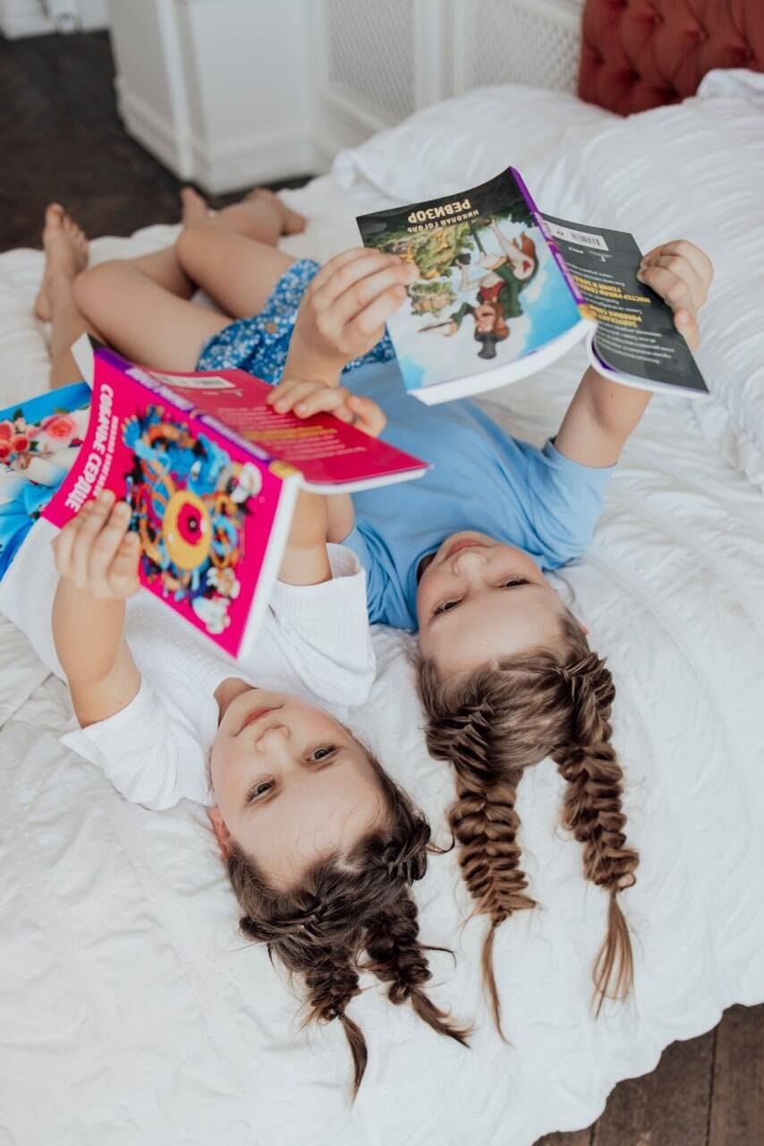 Изображение бумажной книги