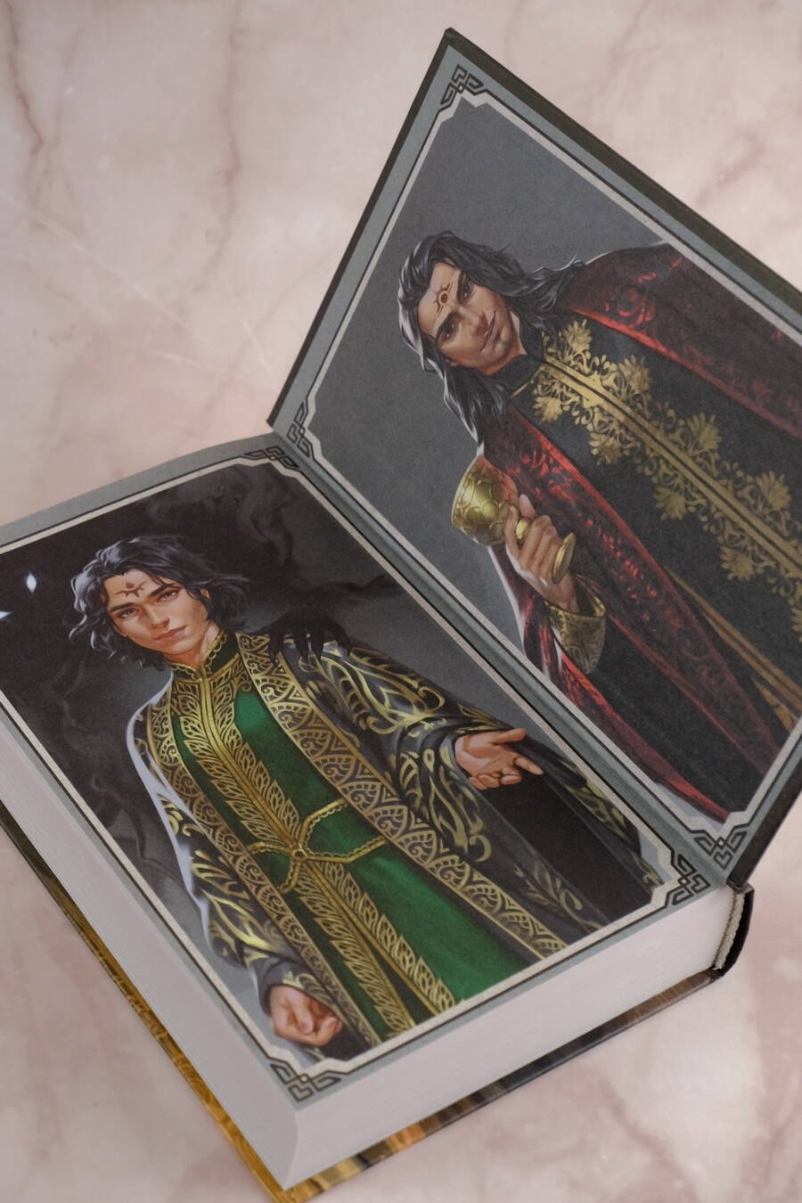 Изображение бумажной книги