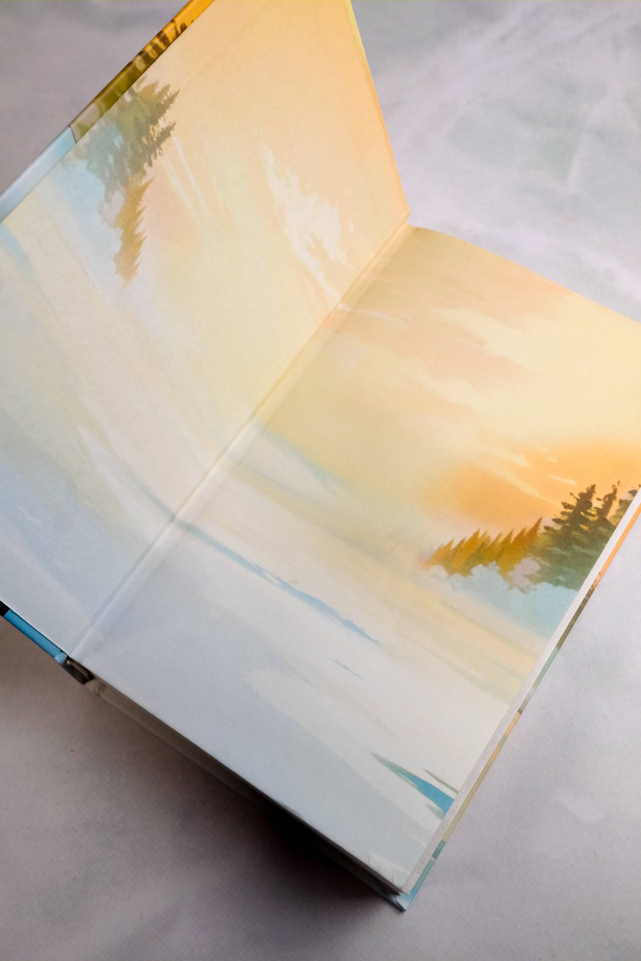 Изображение бумажной книги