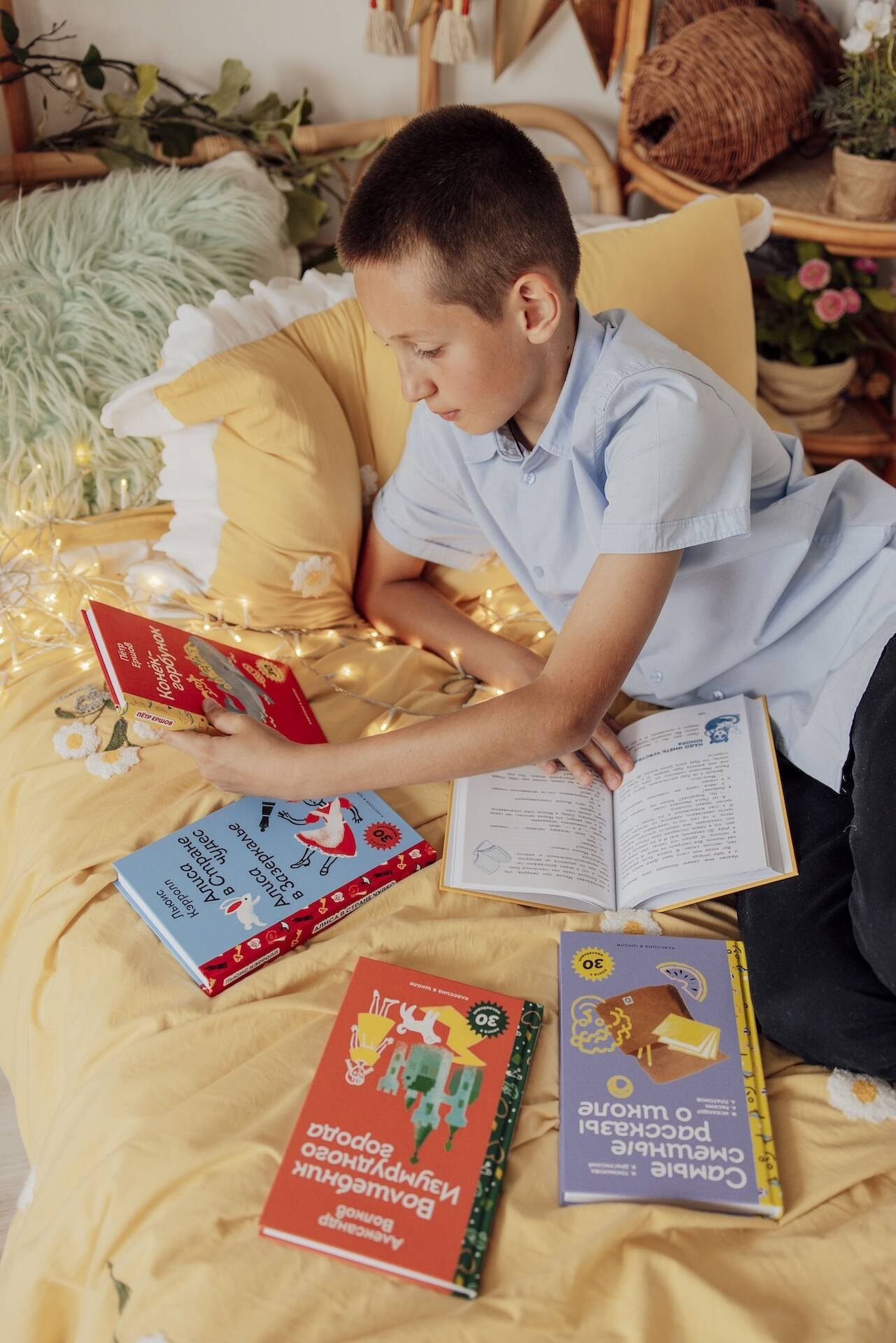 Изображение бумажной книги