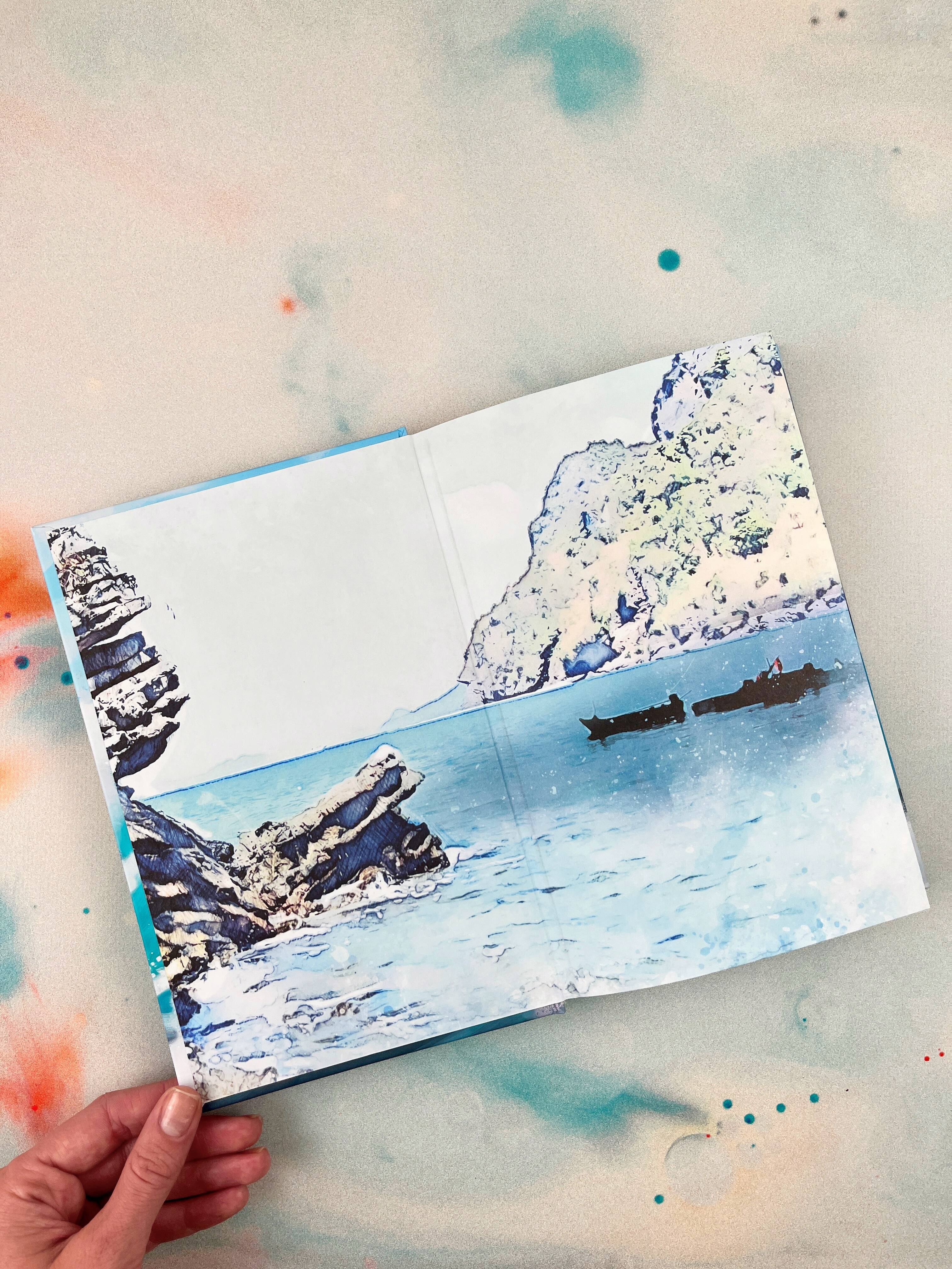 Изображение бумажной книги