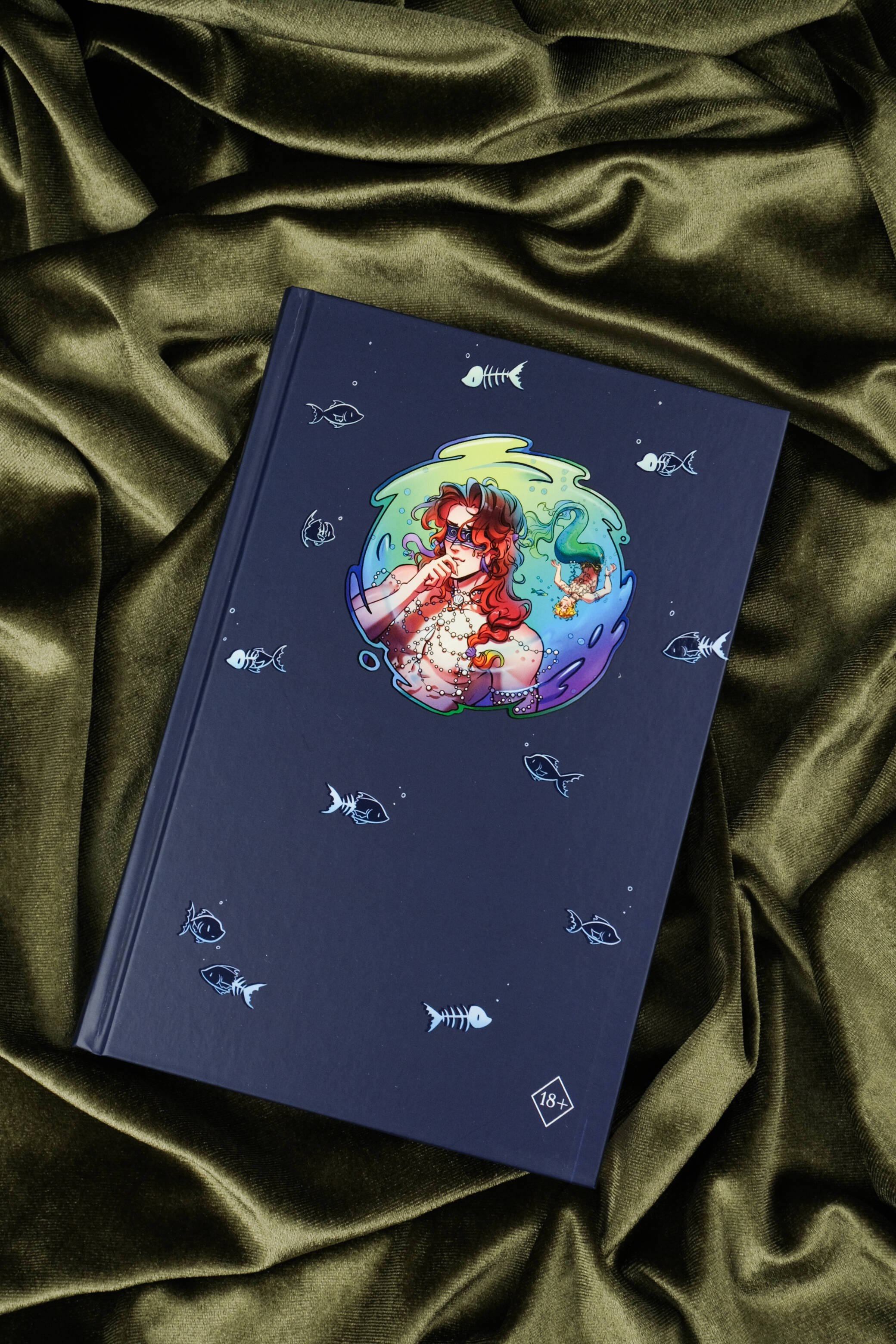 Изображение бумажной книги