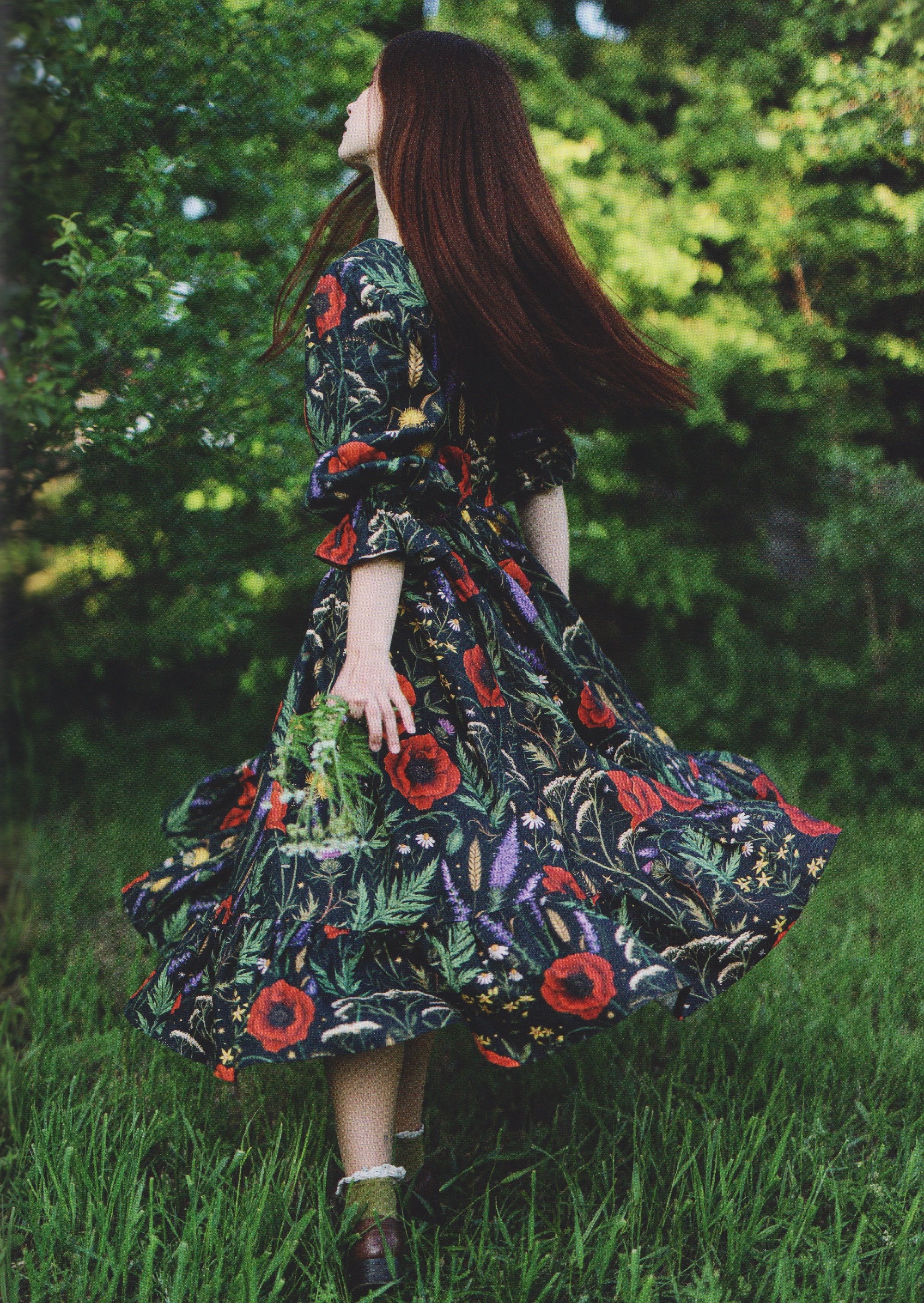 Изображение бумажной книги