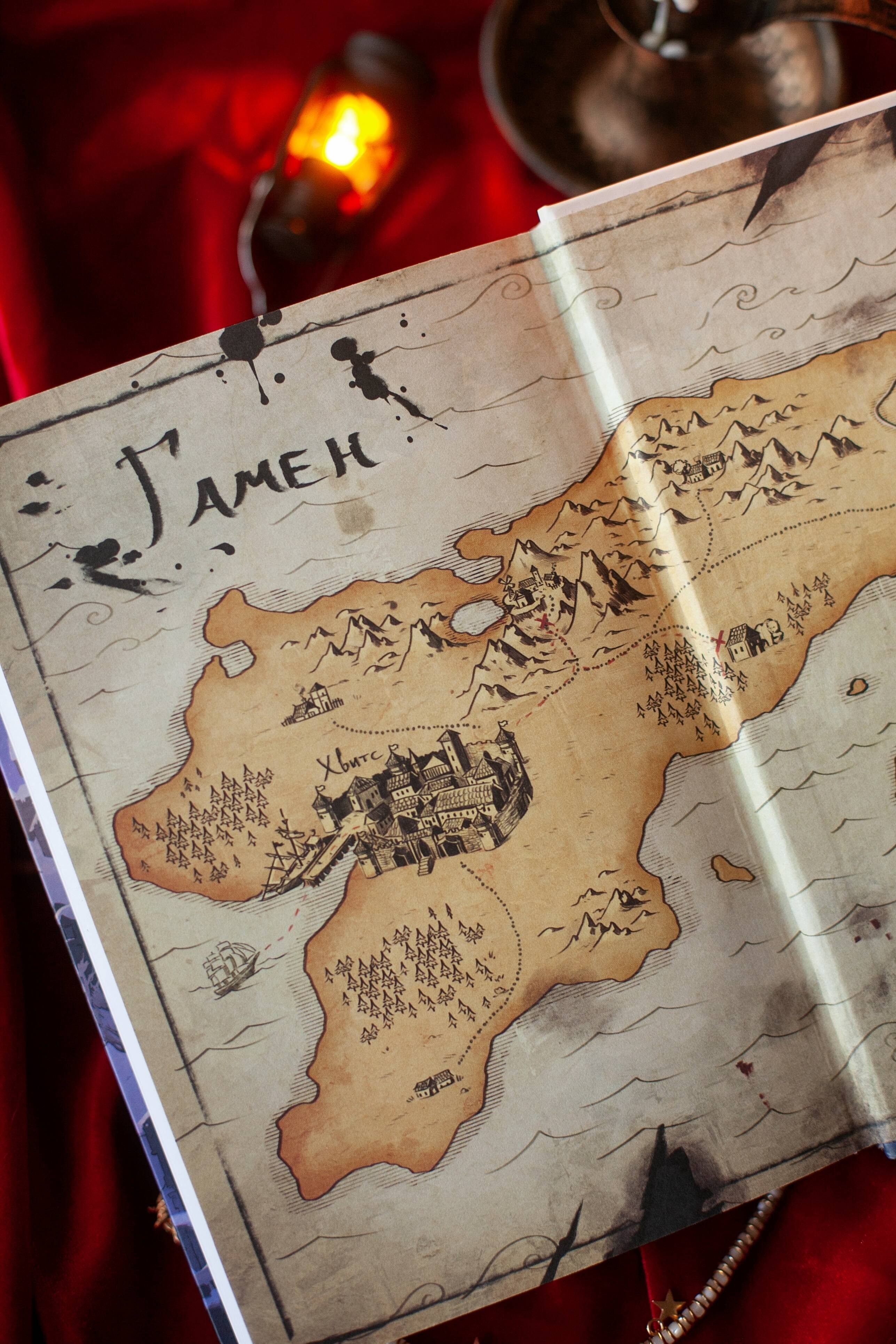 Изображение бумажной книги