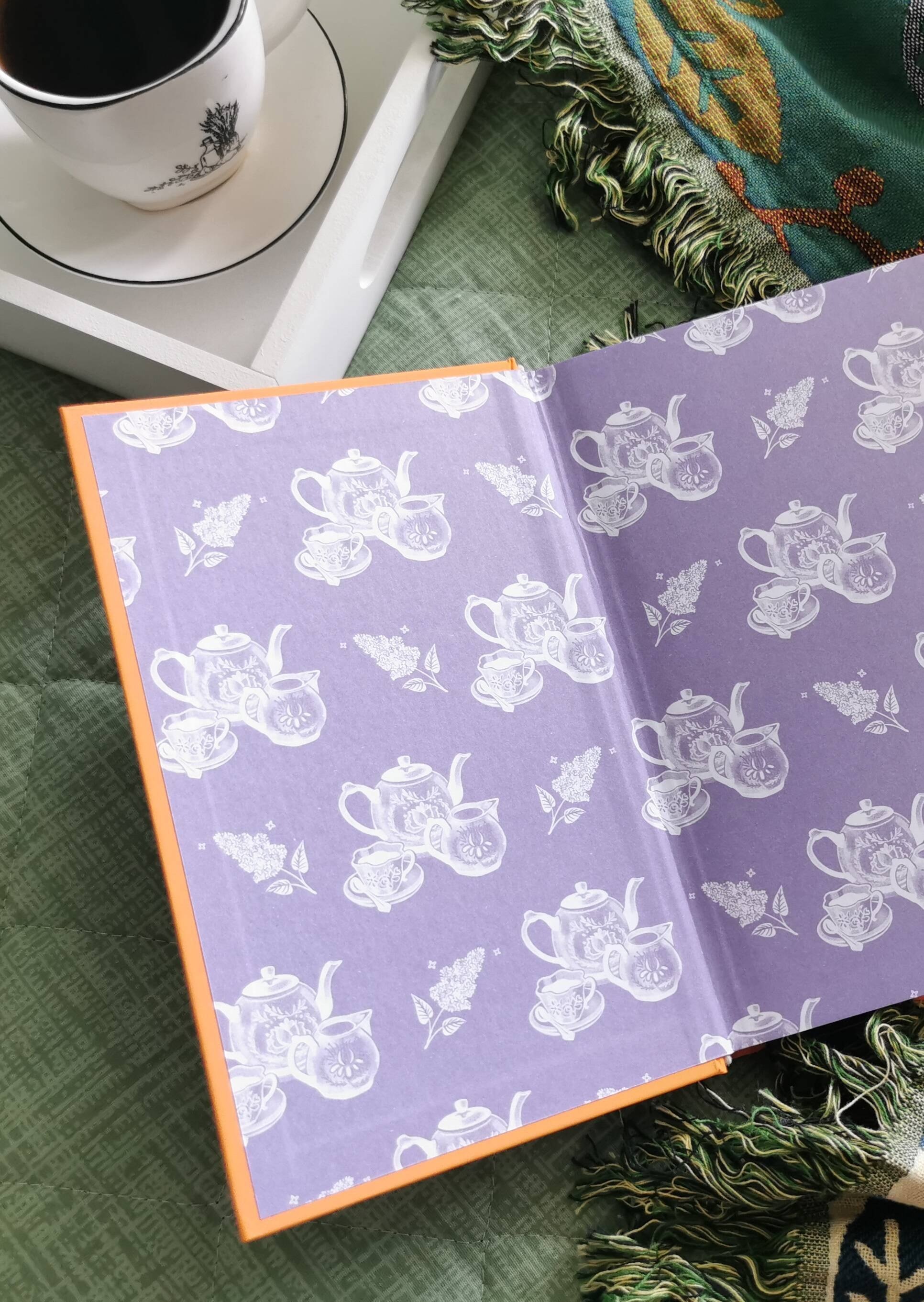 Изображение бумажной книги