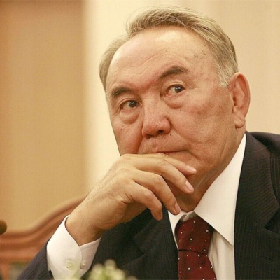 Автор книги о Назарбаеве Александр Лапин: Уход Назарбаева не был таким мирным, как нам кажется