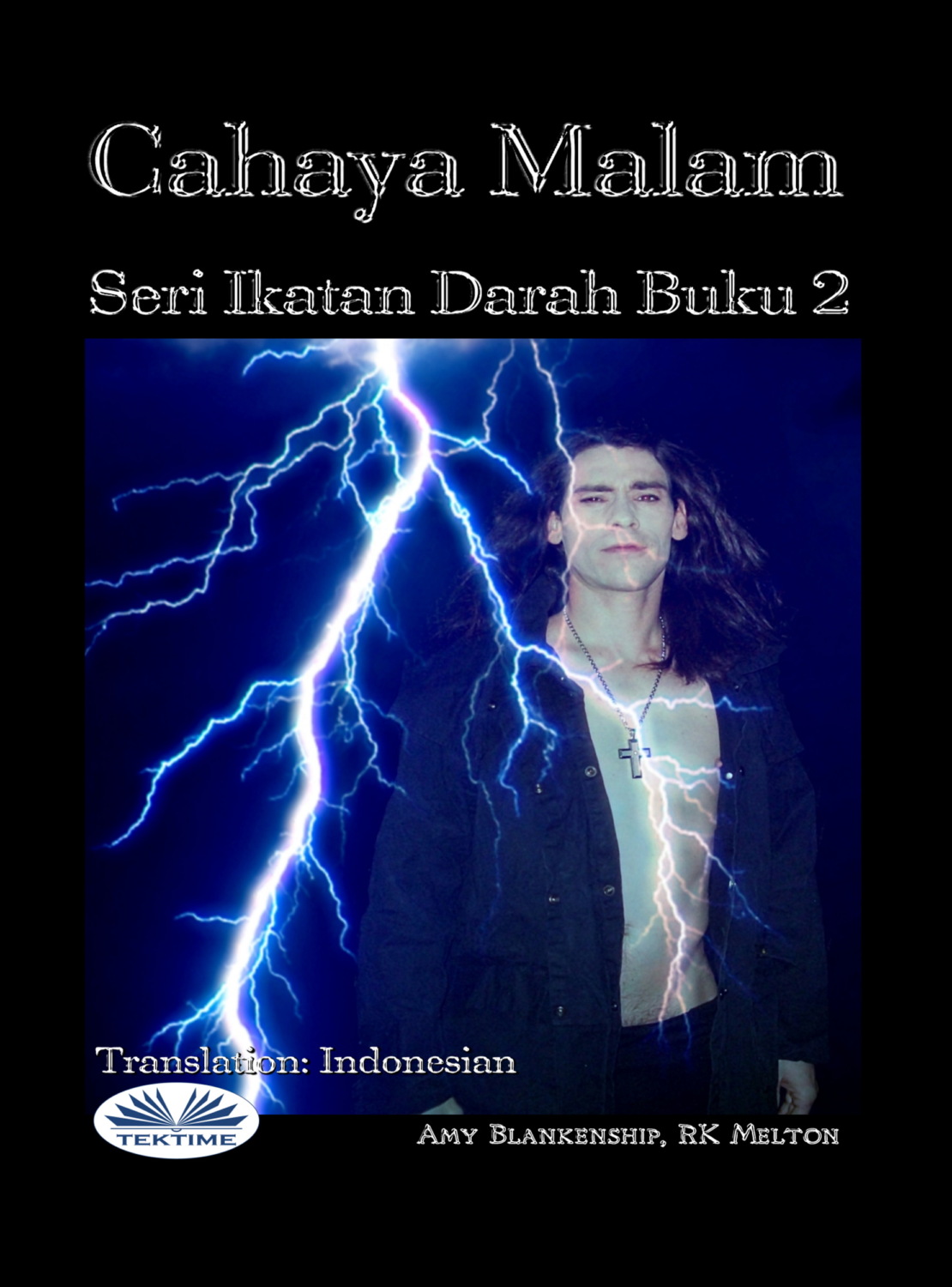 Обложка книги «Cahaya Malam (Ikatan Darah Buku 2)»