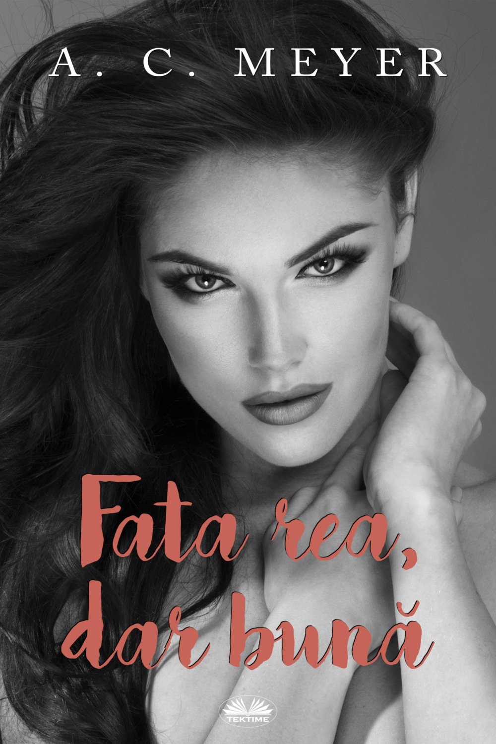 Обложка книги «Fata Rea, Dar Bună»