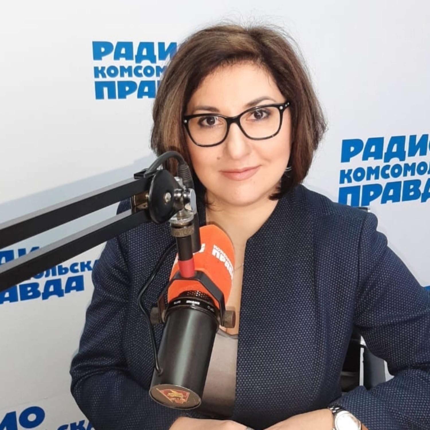 Обложка книги «"На горячее": о программе обновления теплосетей и передаче показаний приборов учета»