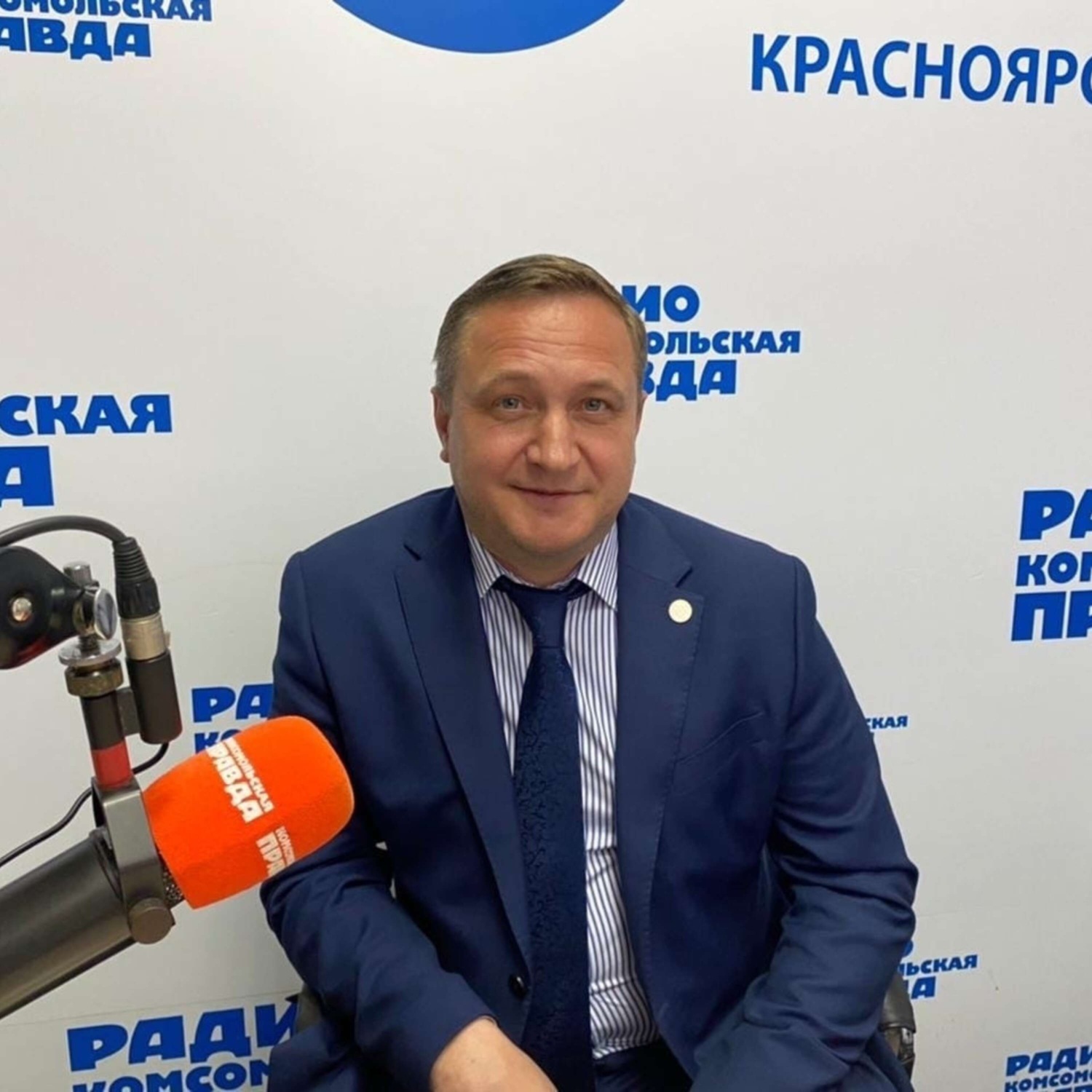 Обложка книги «О функциях надзорного органа, работе с обращениями граждан и правилах взаимодействия жильцов с управляющими компаниями»