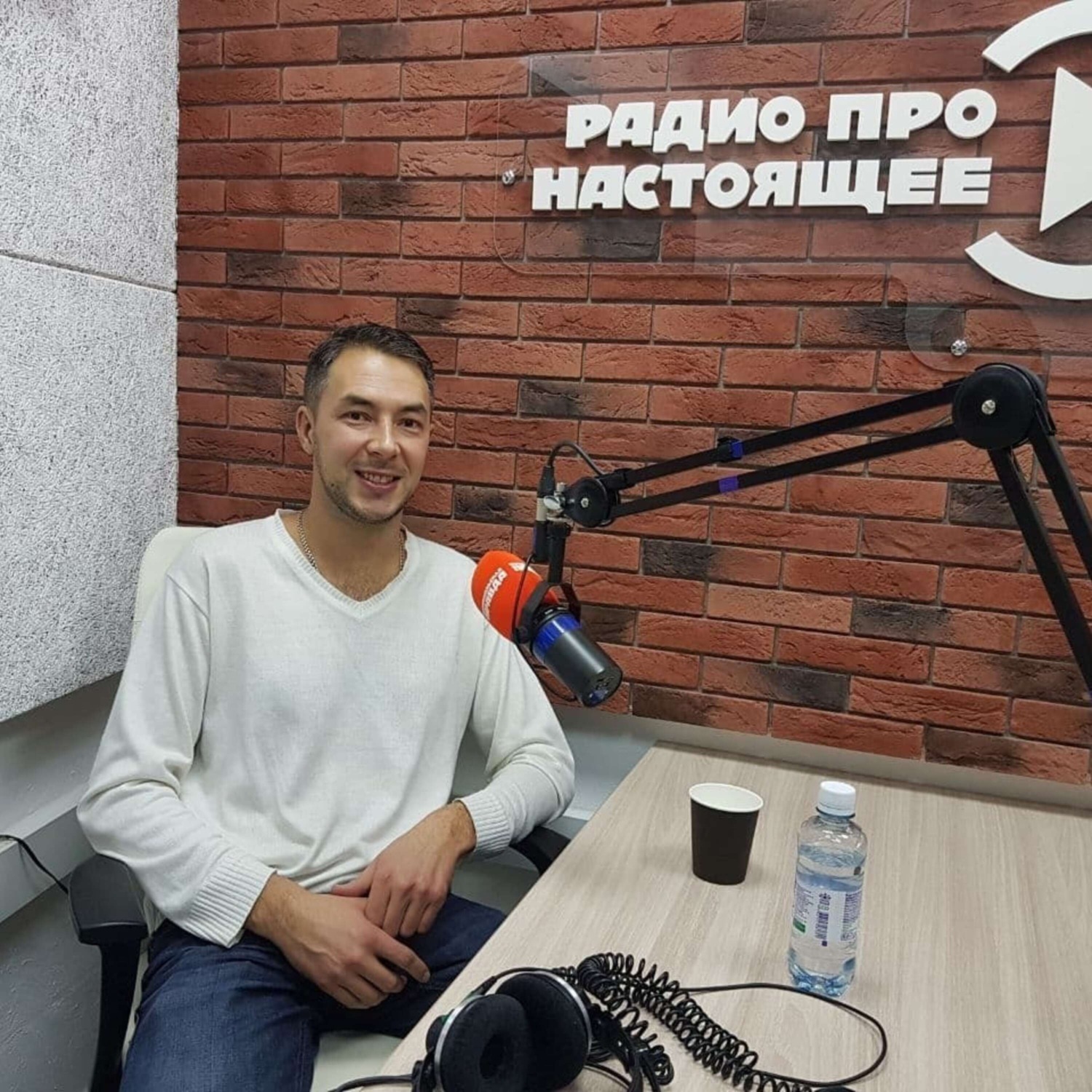Обложка книги «Что надо знать о качественной и современной имплантации зубов?»