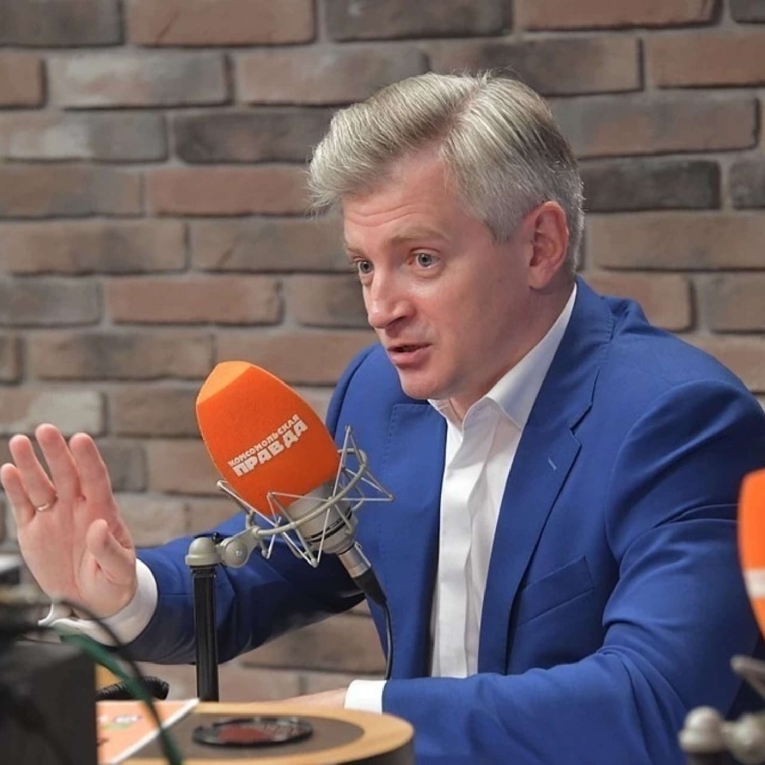 Обложка книги «Глава департамента культуры Москвы Александр Кибовский: «Я не вижу серьезной трагедии в том, что театры сейчас не работают»»