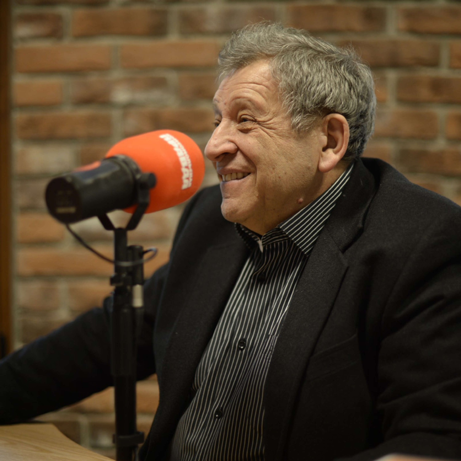 Обложка книги «Памяти Бориса Грачевского: последнее интервью основателя «Ералаша» Радио «Комсомольская правда»»
