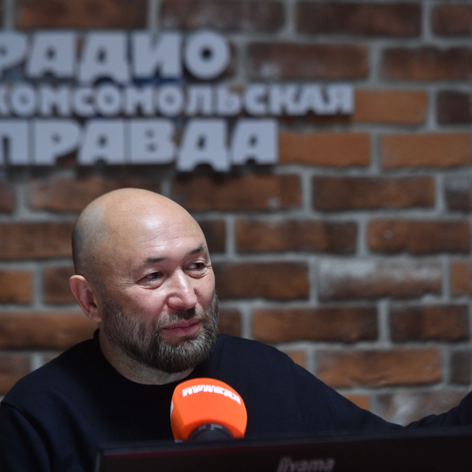 Обложка книги «Тимур Бекмамбетов: Впервые в истории мы сняли воздушные бои с помощью геймеров. Оказалось, что они лучше пилотов»