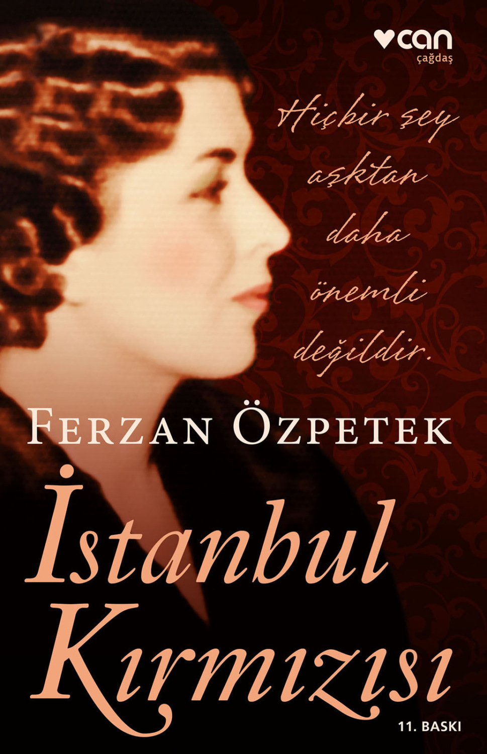 Обложка книги «İstanbul Kırmızısı»
