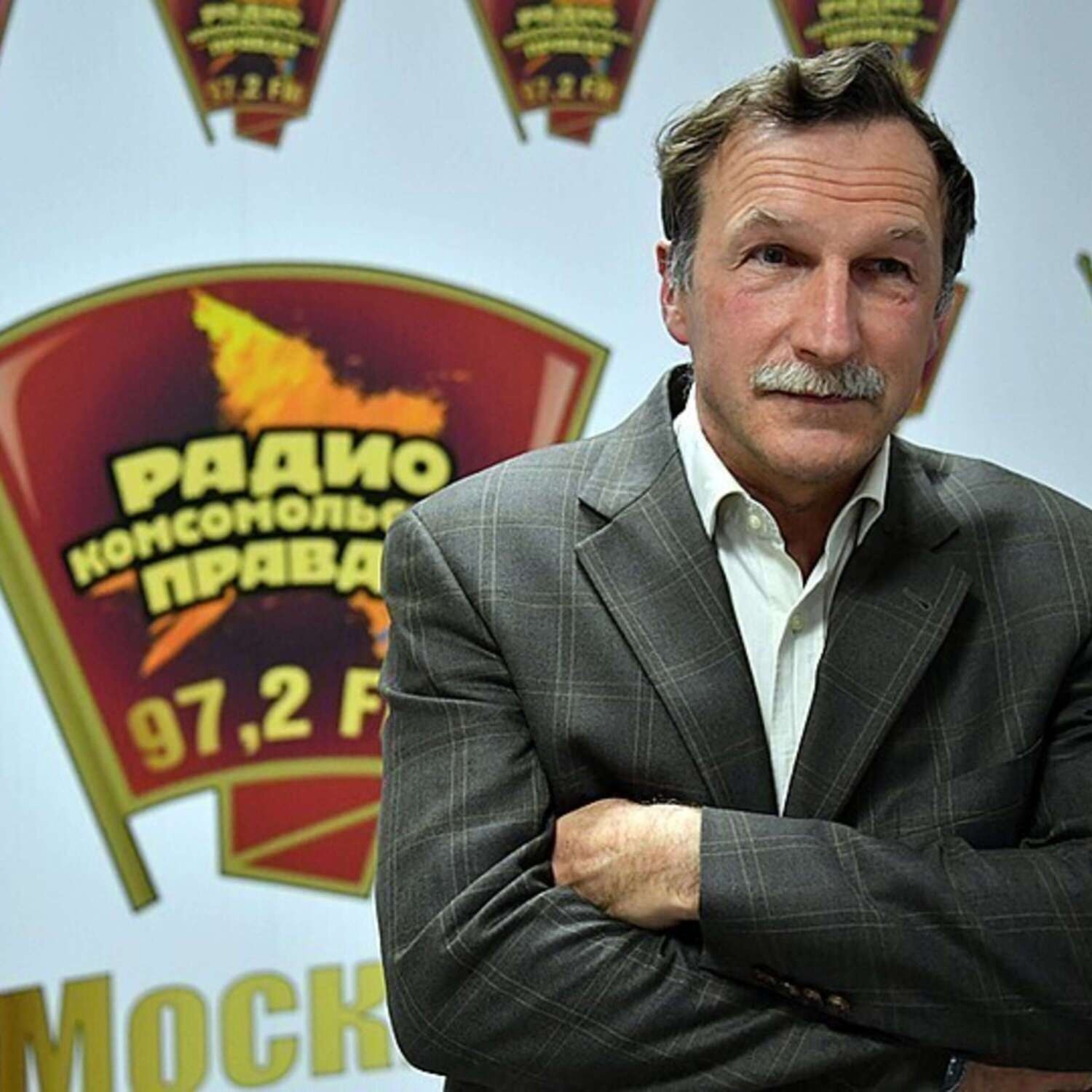 Обложка книги «Георгий Бовт: Если бы власть выпустила Навального после того, как он показал средний палец фильмом о «дворце», она бы зачеркнула сама себя»