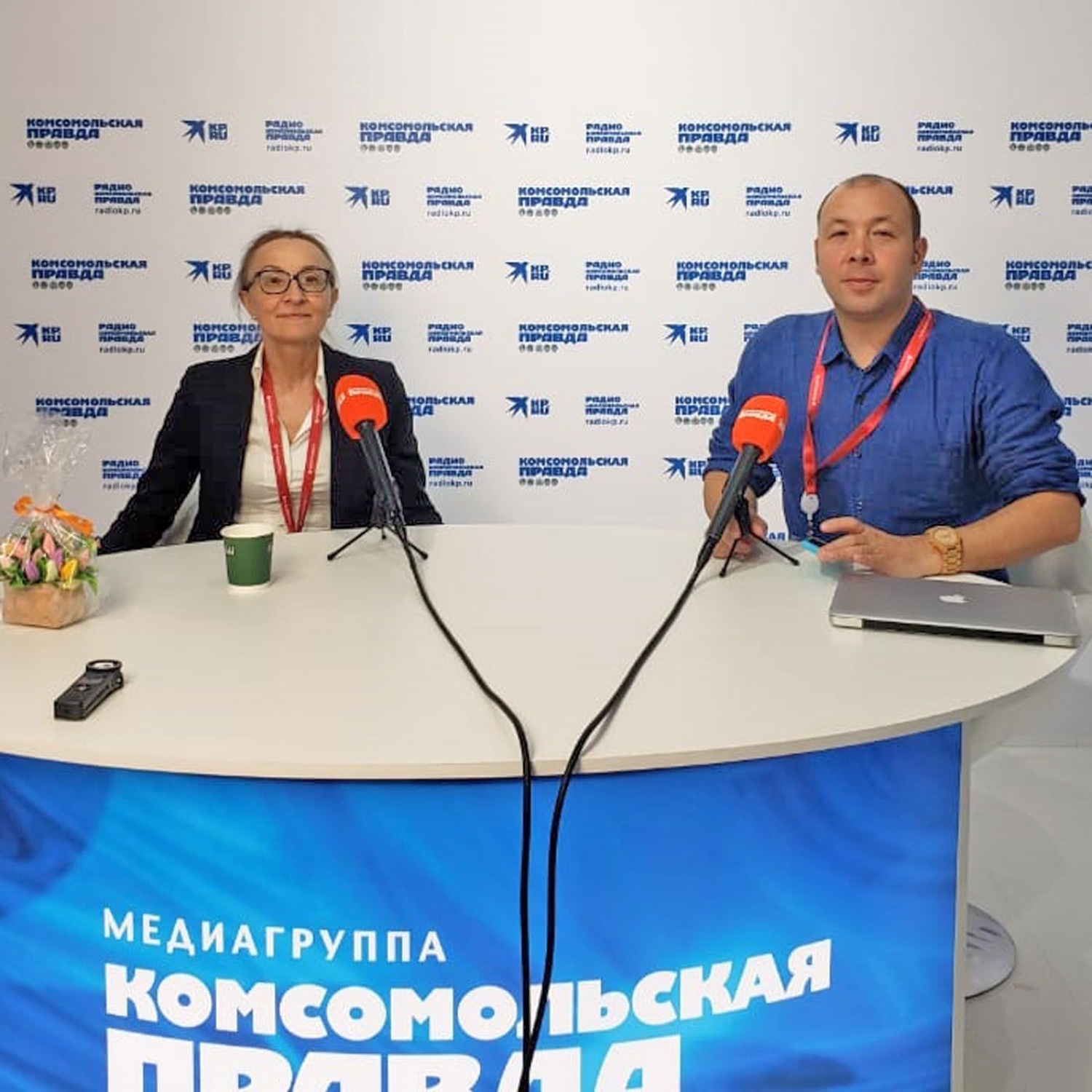 Обложка книги «Частные детские сады и уход за пожилыми: что такое социальное предпринимательство и кто им занимается»