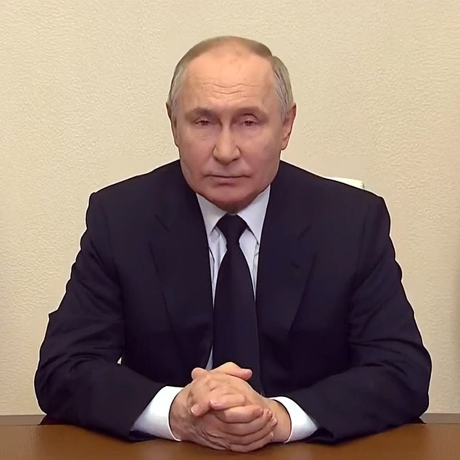 Обложка книги «Владимир Путин: «Мы установим и покараем каждого, кто стоит за спиной террористов»»